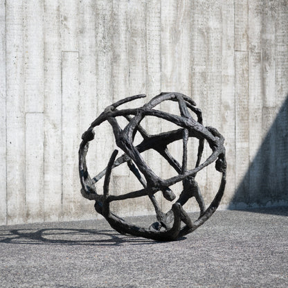 Bronze sculpture "To Tweet" by Ann Vrielinck 